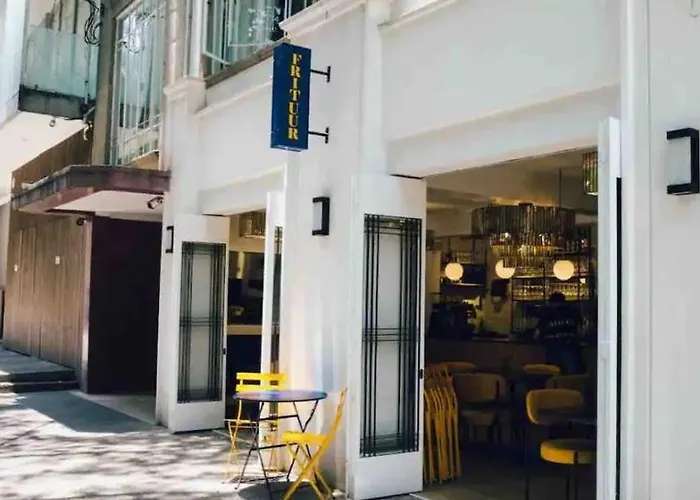 Condesa Campeche 8 Urban Elegance 2br 1ba With Large Living Areas Mexico City